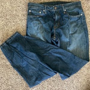 Levi jeans w33 L32
